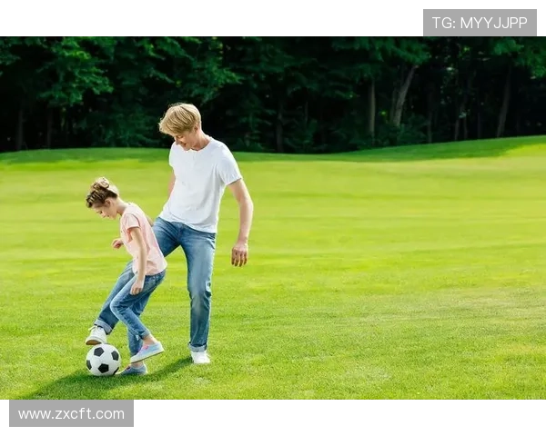 足球明星的父亲归来温暖家庭团聚的感人故事